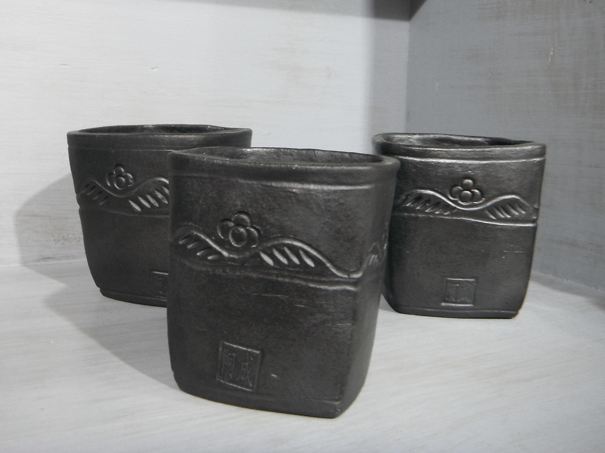 Nixi Black Pottery Square Pot