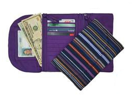 <p>Shenaini Large Trifold Wallet&nbsp;</p>