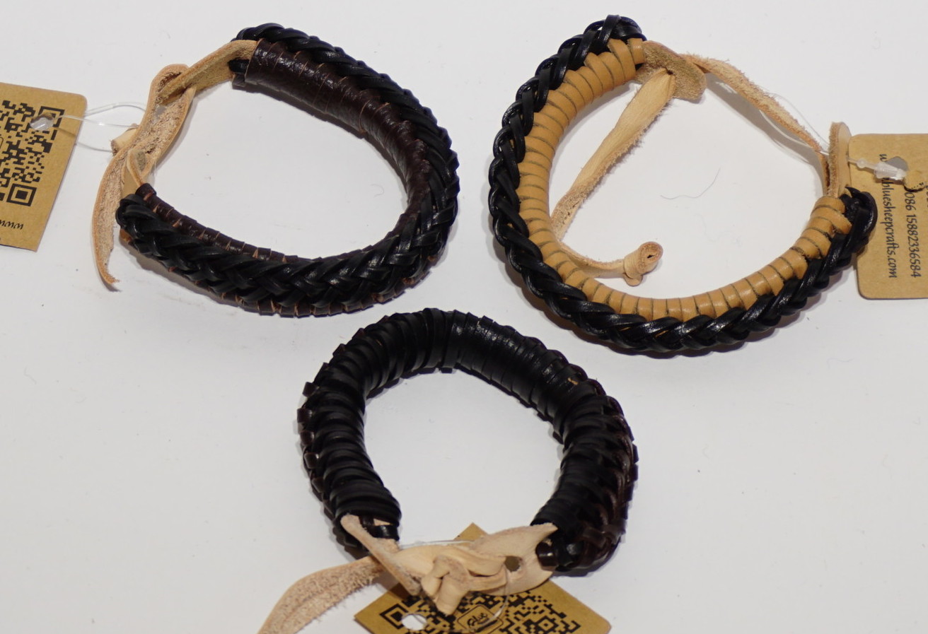 <p>Yu Family Leather Bracelets&nbsp;</p>