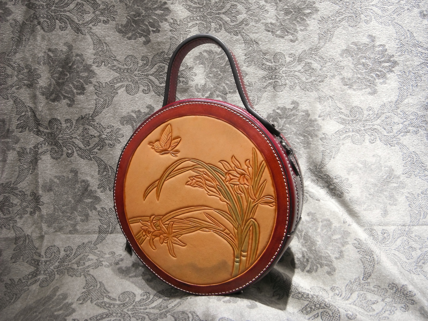Yu Family Carved Leather Round Handbag&nbsp;